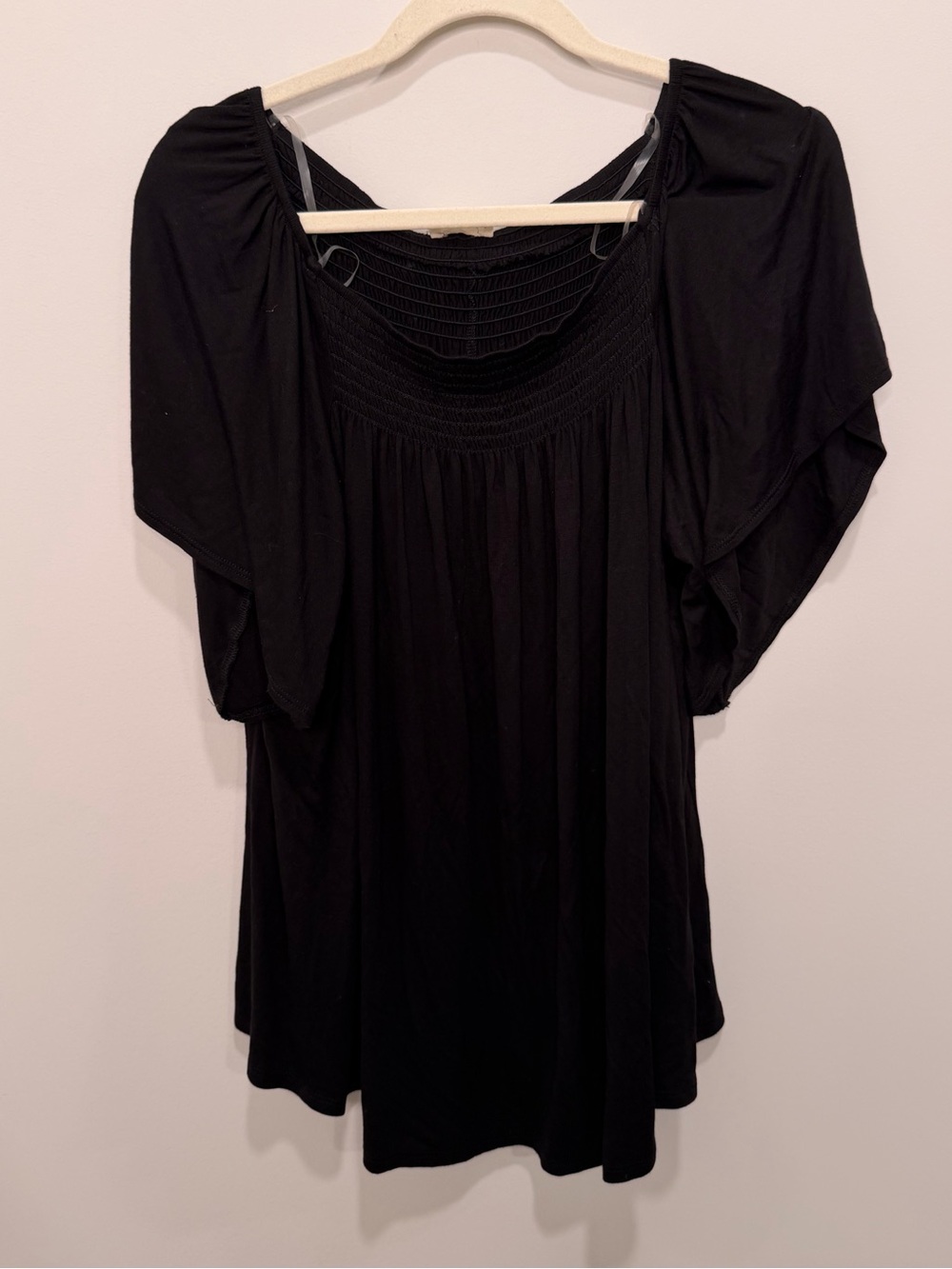 143 Story by Line Up Black Smocked Flutter Sleeve Blouse NWT Size Large